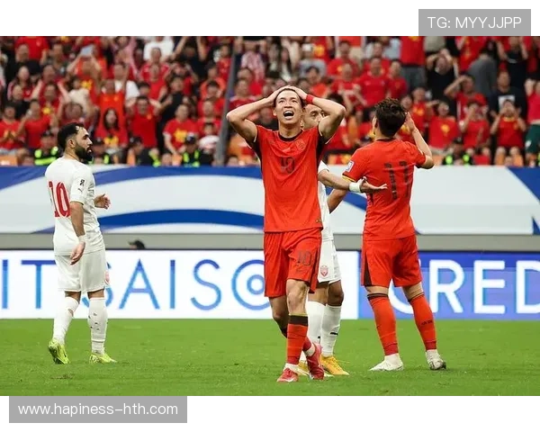 世界杯激情再燃，中国足球青年队力拼小组赛创历史佳绩