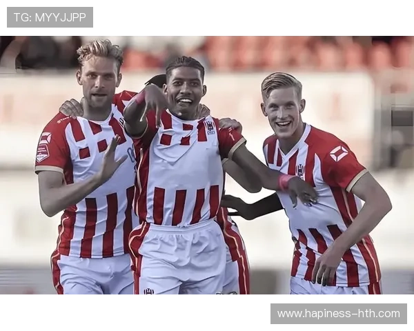 《欧洲五大联赛最新动态：顶级球员转会风云与赛季前瞻分析》